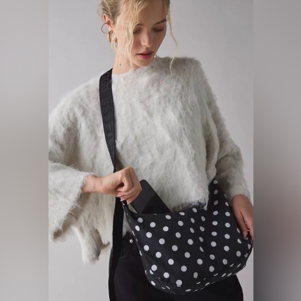 NWT BAGGU POLKA DOT MEDIUM CRESCENT